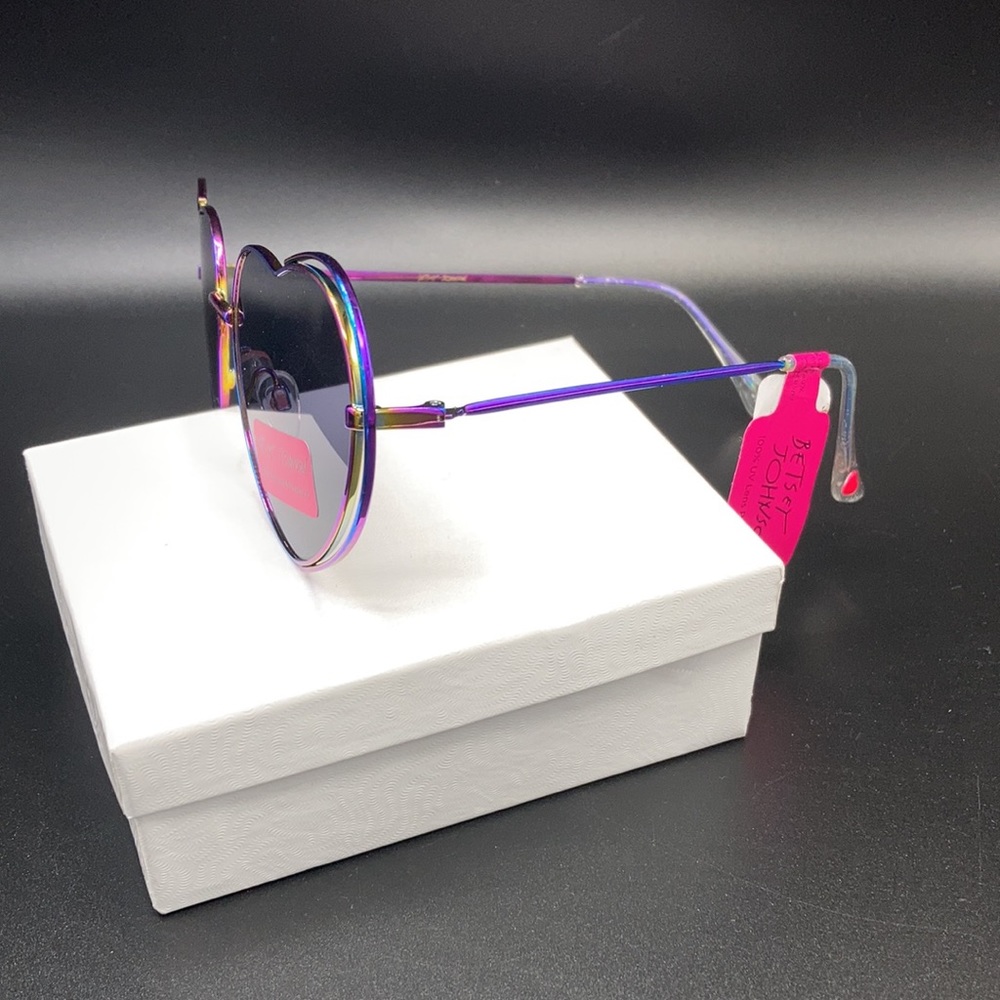24HR DROP❗️Betsey Johnson rainbow Heart Sunglasses - Picture 5 of 5